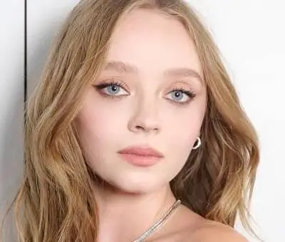 Madeleine Arthur