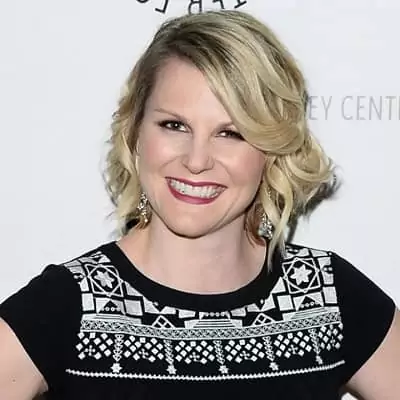 Jennifer Robertson