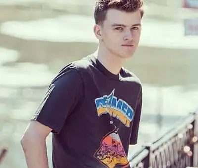 Leonardo Hathaway