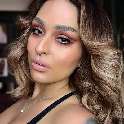 Lora Arellano
