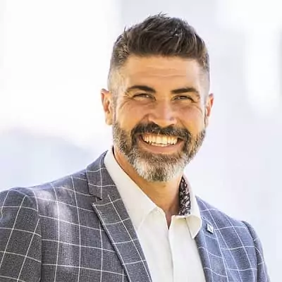Simon Deering