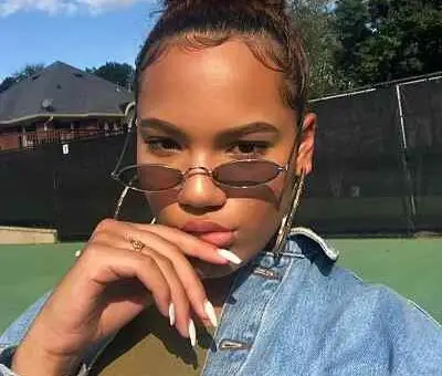 Lyric Thomas